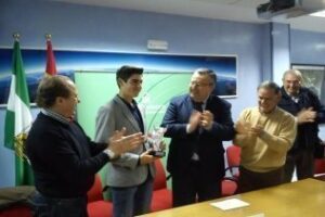 El Subdelegado del Gobierno de la Junta entrega al novillero Miguel Ángel Pacheco el Trofeo Joven Promesa 2014