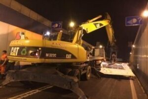El Túnel" continúa cerrado en ambos sentidos a las 20.00 h