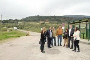 Rodríguez y Zarzuela recogen las peticiones de los vecinos de El Cobre