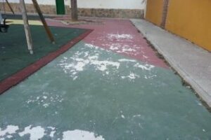 El Embarcadero denuncia que "la pintura se ha levantado con las primeras lluvias"