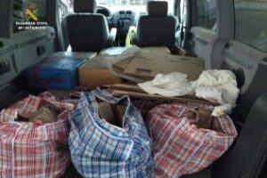 Encuentran 667 kilos de hachís en una furgoneta abandonada