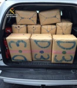 La Guardia Civil interviene 423 kilos de hachís en una furgoneta