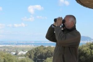 Las aves que vuelven desde África traen al Estrecho un espectáculo grandioso"