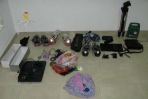 La Guardia Civil detiene a cinco personas por el robo en el interior de una vivienda