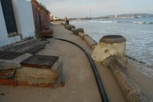 Desaparece la arena de las playas de Getares y El Rinconcillo