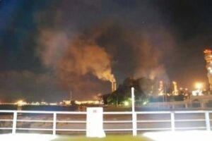 "A las 4,32 AM, las grandes industrias nos roban días de vida"