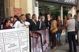 El Psoe propone una solución entre todas las administraciones para las 144 viviendas de La Piñera