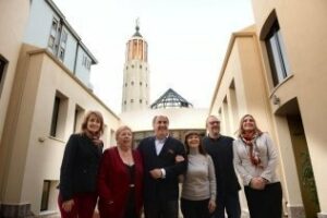 "Mucho más que 2" actuó en el Kursaal