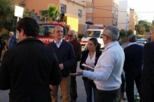 Silva comprueba en Los Toreros "la falta de atención del PP con las barriadas"