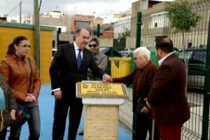 Homenaje a Manuel Sánchez Salas y ya da nombre al parque del barrio de Pescadores