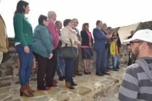 Cientos de personas quisieron ver el Adarve Recuperado en Tarifa