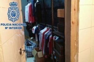 Desarticulado un entramado de venta de productos falsificados con base en Algeciras con 30 detenidos