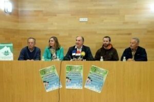 Landaluce presenta la caminata saludable" a la Garganta con motivo del Día del Senderismo Local