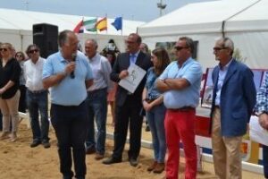 Dña Fca Jiménez ganadería ganadora en el concurso bovino