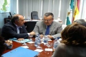 Subdelegado de la Junta y alcalde de Algeciras abordan el concierto del SAS y Planes de Empleo