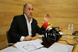 Landaluce reclama a la Junta las deudas que tiene con el Ayuntamiento