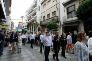 Algeciras despide a sus peregrinos a El Rocío