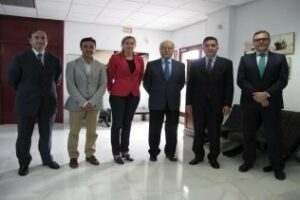 Gaspar LLanes visita el puerto de Algeciras