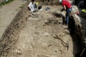 Encuentran restos de un cementerio medieval en Algeciras