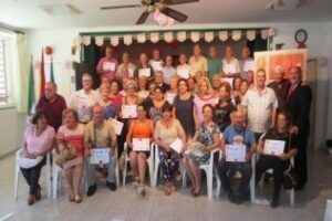 El alcalde clausura el curso Miedo a Internet?" en el Centro de Día II