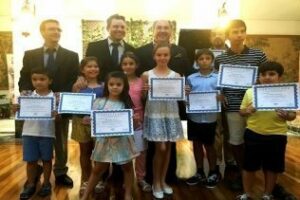 Landaluce comparte con los alumnos de la Escuela de Música de San García la entrega de diplomas