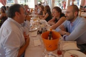 Aesba destinará la recaudación de su cena de Navidad a Cruz Roja