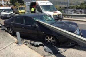 Aparatoso accidente sin víctimas en el Toril