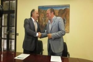Landaluce y Romero firman el acuerdo para la constitución del Pleno de Mancomunidad