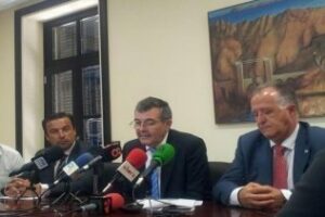 La Mancomunidad aboga por rebajar el precio del agua en el Campo de Gibraltar