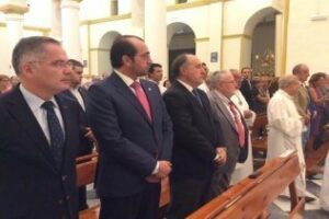 El alcalde participa en el primer día de la Novena de la Virgen de la Palma