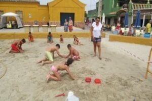 El Rinconcillo escenario del III concurso de dibujo y esculturas de arena