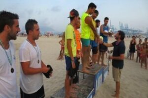 Ros entrega los trofeos del I Torneo de voley-playa Virgen de La Palma"