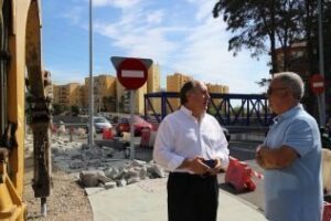 El alcalde visita el nudo de Pajarete en el día del arranque de las obras