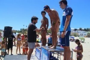 La III Travesía a nado en honor a la Virgen de La Palma se desarrolla con éxito