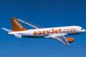La línea easyJet alcanza un millón de pasajeros en su ruta Gibraltar  Londres