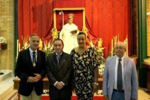 Muñoz asiste a la misa en honor al patrón de Algeciras, San Bernardo