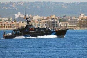 Exteriores asegura seguir patrullando en aguas "que son españolas"