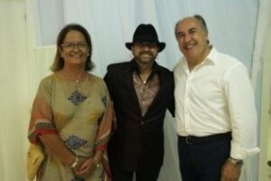 El Barrio" hace vibrar con su estilo personal al público en la Plaza de Toros