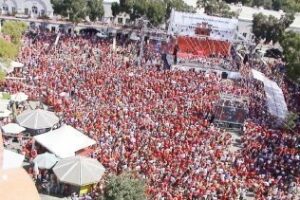El National Day reúne en Casemates Square a miles de personas