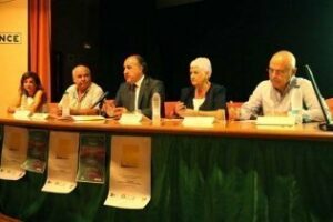 El alcalde destaca la labor social que realiza la Asociación de Alzheimer