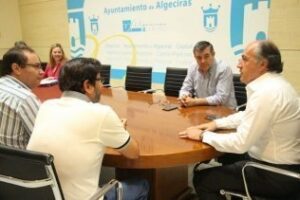 El Ayuntamiento devolverá a sus funcionarios otra parte de la extra de 2012 y días de vacaciones