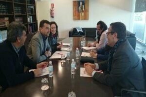 Ofensiva de IU ante el "no al tren" de la CE