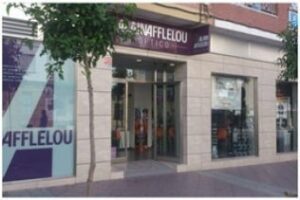 Alain Afflelou celebra su cuarto aniversario en Algeciras