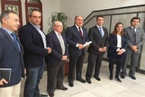 Landaluce recibe a los responsables de la Asociación de Jóvenes Empresarios