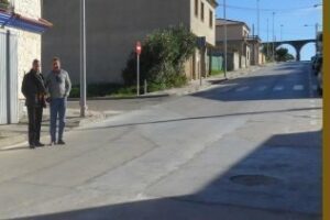 El delegado de Urbanismo revisa la calle Maestra María Luisa tras el fin de las obras