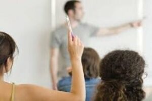 Faltan profesores en el Faltan profesores en el IES Isla Verde de Algeciras