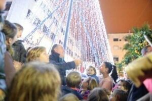 945.000 puntos de luz alumbran la Navidad algecireña 2015