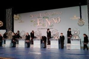 El primer premio de El Niño toca en Algeciras, 200.000  para cada décimo del 22.654