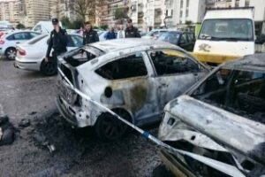 Un acto vandálico presunta causa del incendio de varios vehículos en el Llano Amarillo