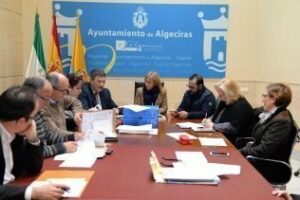 Contratación propone a Urbaser como adjudicataria del servicio de limpieza y mantenimiento de playas